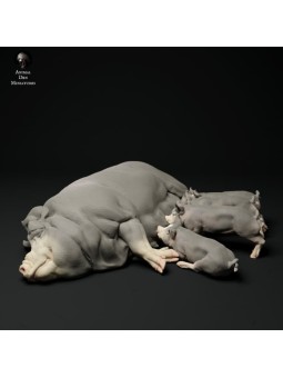 Berkshire sow and piglets