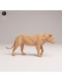 León Joven Macho Caminando – Miniatura De Fauna Africana En 3D