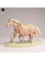 Yegua Mustang Corriendo con Cría | Miniatura en Resina