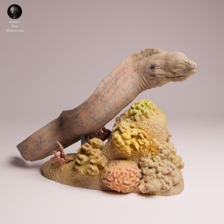 Giant Moray Eel Swimming Resin Miniature | Realistic Marine Figure